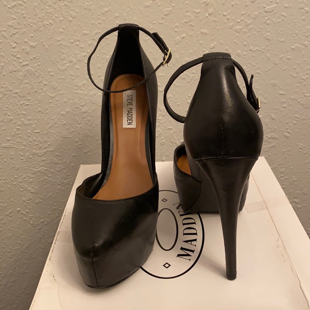 Steve Madden black high heels size 9.5